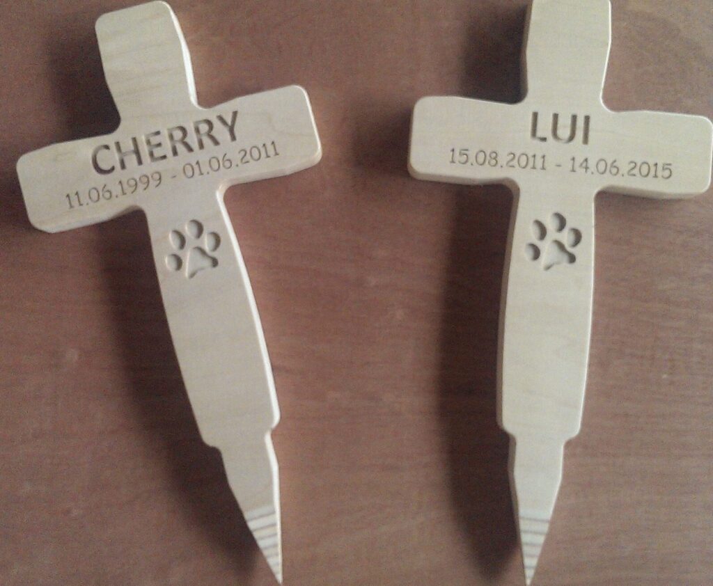 Ritual de oración para elevar la cruz de un difunto: honrando su